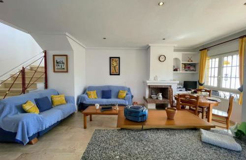 3 Bed Townhouse Overlooking Com Pool LD314 - Foto 8