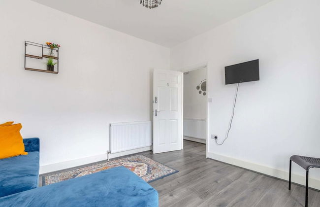 Spacious & Newly Renovated 4BD House East Ham! - Foto 24