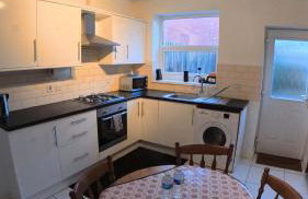 Labbyf Spacious 3-4 Bed House - Northampton Train Station, University and City Centre - Foto 9