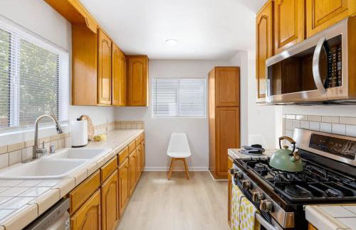 Spacious Culver City 4BR - Half Block from Amazon - Foto 5