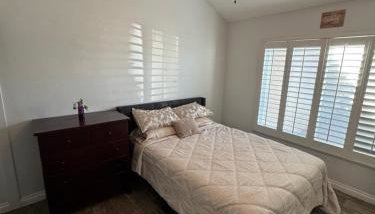 Riverside Views & Pool Retreat - Foto 3