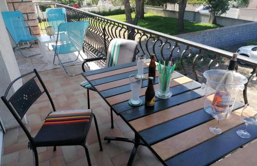 Villa climatisée, proche mer, 2 grands appartements indépendants, parking, wifi - Foto 21