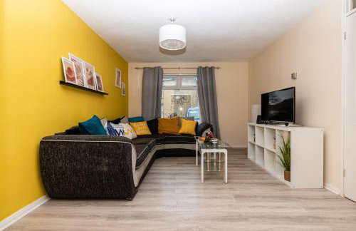 Fife - Driveway Parking Spacious 4 bed house Sleeps 6 Ideal Contractor Accommodation - Foto 17