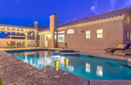 Creekwater | Pebbletech Pool & Spa 10 Min to Strip - Photo 3