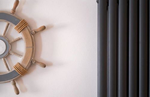 Central Penzance, Modern stylish home, Near Seafront with Gated parking - Photo 20