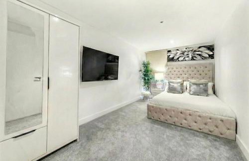 Spacious 2-Bedroom Apartment near Canary Wharf - London Ideal for Business, Leisure & Long Stays - Foto 19