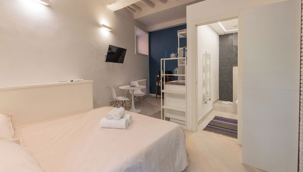 Rione Monti Studio Apt with private garden - Foto 2, Habitación