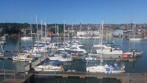 Marina View, South Facing Balcony Sunny Apartment - Foto 1