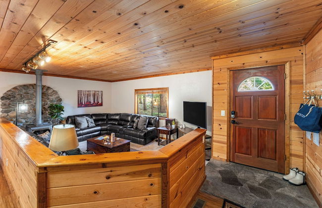 Whiskey Springs by Avantstay Classic Cabin Near Tahoe Donner Ski Area! - Foto 6