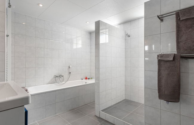 2 bedroom House in Sint Kruis with garden and terrace - Photo 8