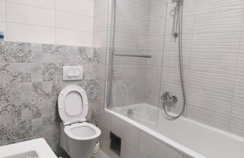 CITY CENTER PEARL #new#free reserved parking in garage elevator direct access#business and pleasure#city view&balcony&sunny&cafes&markets&tram#city center#working room#2 toliets#2 bedrooms - Photo 66