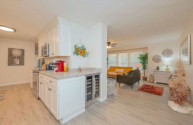 The Beehive New 4 Bedroom Listing Next to CNU - Foto 7