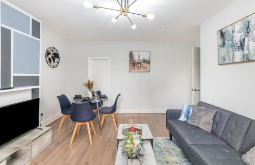 Crystal Palace Stylish Gem Slp 4 Next to Transport - Foto 1