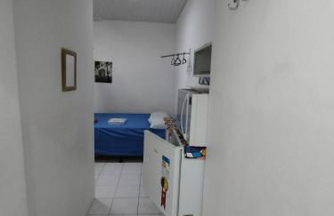 Seu Apto Praia da Costa 6 com Cama Casal e Opcional Pequena Cama Solteiro Simples Barato Local Excelente Ar Cond TV Microondas Todo seu Centro - Foto 10