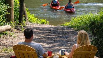 RiverEdge Haven Hot Tub, 5 Beds, Kayaks Near ND - Foto 3