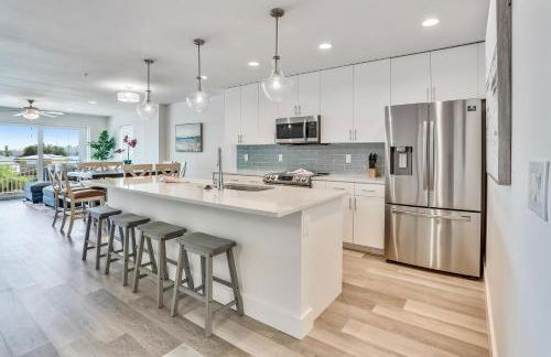 Madeira Del Mar 305 - Photo 1