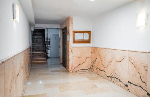 Apartamento turístico con 3 dormitorios en Granada QH Estación de Tren - Photo 17