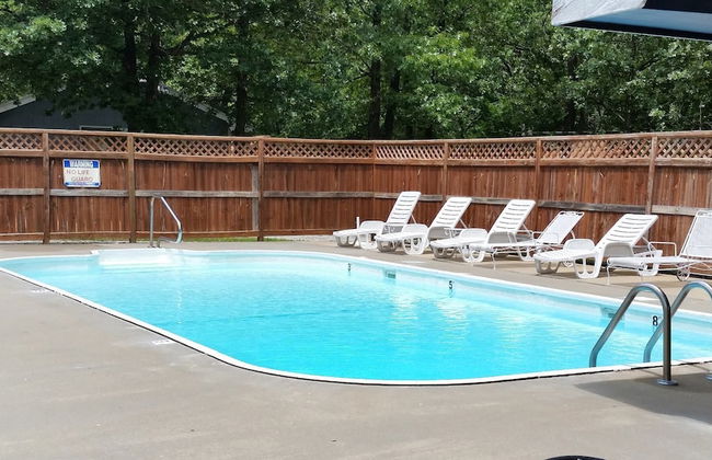 Hickory Hollow Resort - Photo 6