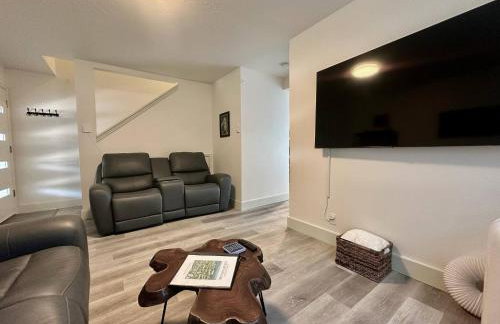 Duck Den - 3BR Near UofO Campus - Photo 4