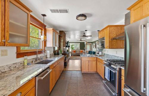 Duende Retreat•Walk to UofA•Pool - Foto 8