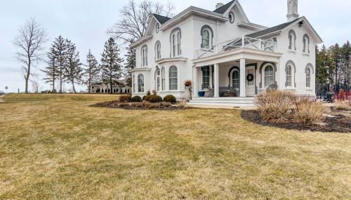 Historic Brookfield Farm Home about 14 Mi to Milwaukee - Foto 3