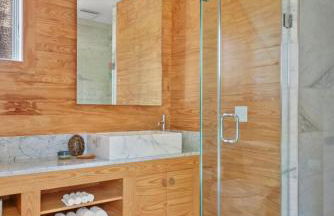 The Porter's Barn - fancy little waterfront home with deep-water boat dock and firepit - Foto 24