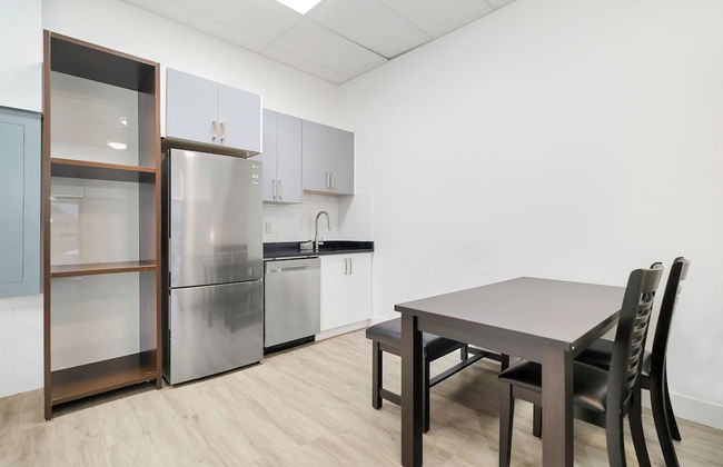 Cozy 1BR Lakeside Retreat - Foto 10