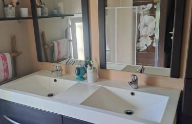 Jolie petite maison tout proche d avignon - Foto 3