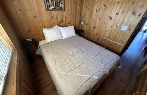 Cozy Mountain-Style Cabin with Scenic Sierra Nevada Views Near Lone Pine, California - Foto 4