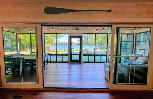 91WR Lake vibes and views at this waterfront home in the White Mountains - Foto 29