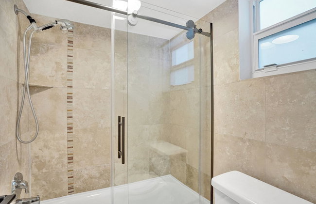 RA Suites by DesignedVR - Photo 25