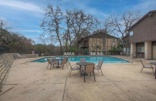 Luxury Riverfront Condo 1 BLK to Schlitterbahn! - Foto 30