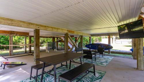 Waterfront Treehouse on the Cape Fear with Dock - Foto 4