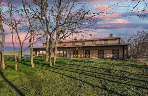 Spacious Ranch Style Home w Cinema Room - Foto 6