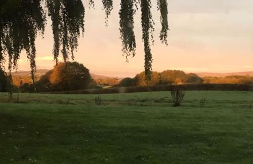 A charming unique lodge, with log burner and incredible views - Foto 13