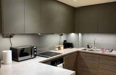 New London 2-Bedroom 2-Bath Apartment- Contractors and Long Stays Dis-Count - Foto 10