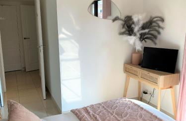 T2 proche de la gare, à 10 minutes à pieds de la Croisette, piscine & parking dans résidence de haut standing - Foto 32