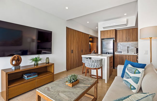 Oceanfront 1BR with Balcony & Pool - Foto 11