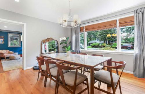 Sojourn Beautiful Home with Beach Access & Backyard - Foto 19