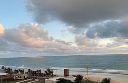 Flat praia a beira-mar - Foto 9