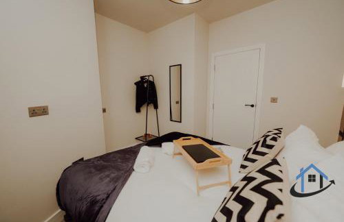 Manor House Apartments - Photo 5