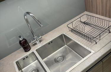 New London 2-Bedroom 2-Bath Apartment- Contractors and Long Stays Dis-Count - Foto 13