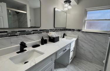 Modern Family Home -3BR -High Speed Wi-Fi Comfort - Foto 12