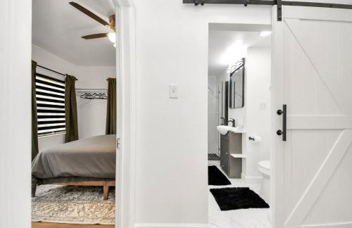 Serene Studio Escape - EADO HTX 1 - Foto 13