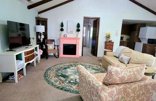 Large 1 BR Cottage, KING BED on the Lake - Foto 4