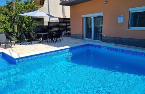 Apartment Gajo with swimming pool near Split - Photo 1