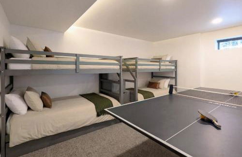 Ski In and Out The Mountainside House with Hot Tub! - Foto 33