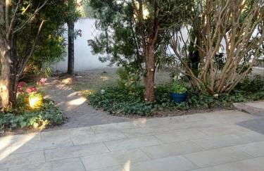 petite maison avec jardin calme - Photo 6