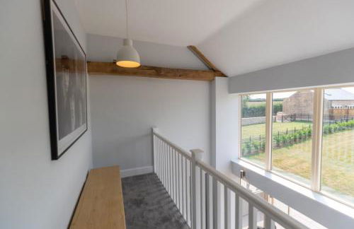 La Roche-Barn with hot tub on the Welbeck estate - Photo 16