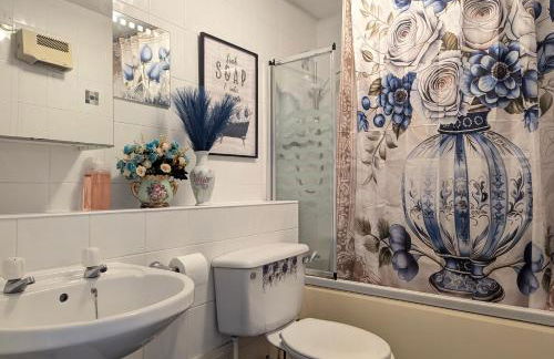 Vintage 2-Bed City Centre Gem Free Parking - Foto 26